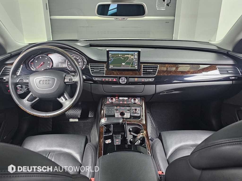 Audi A8 — photo 07