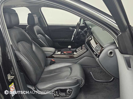 Audi A8 — photo 10