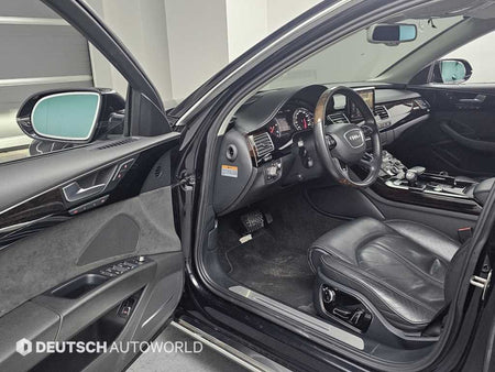 Audi A8 — photo 11