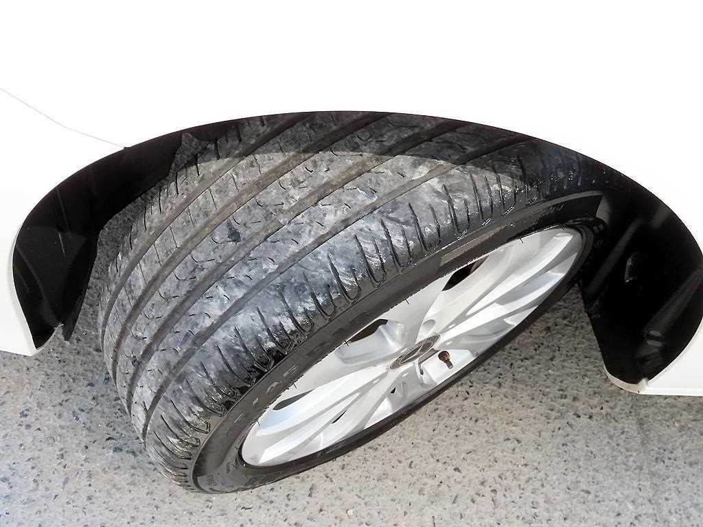 Mercedes-Benz E-Class — photo 20