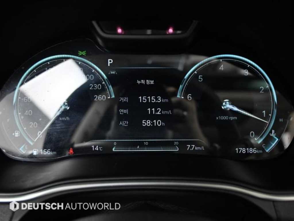 Genesis GV80 — photo 08