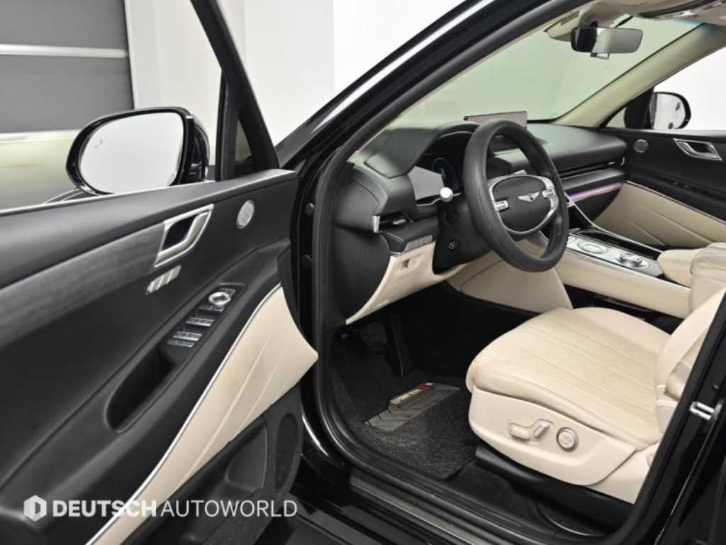 Genesis GV80 — photo 11