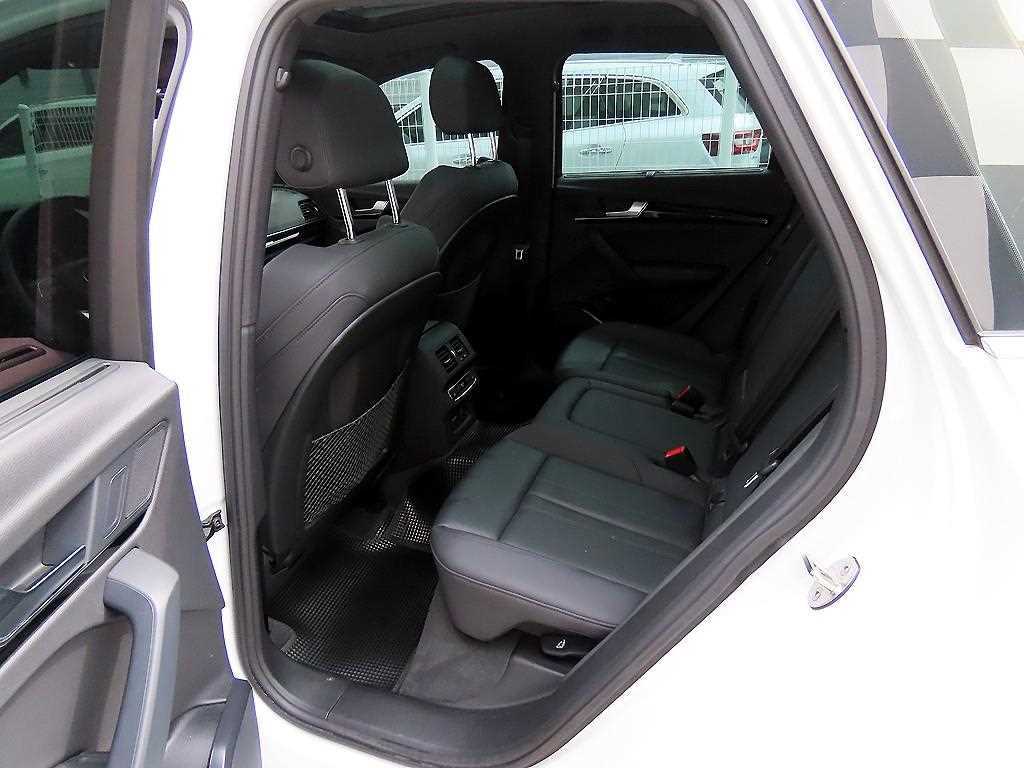 Audi Q5 — photo 06