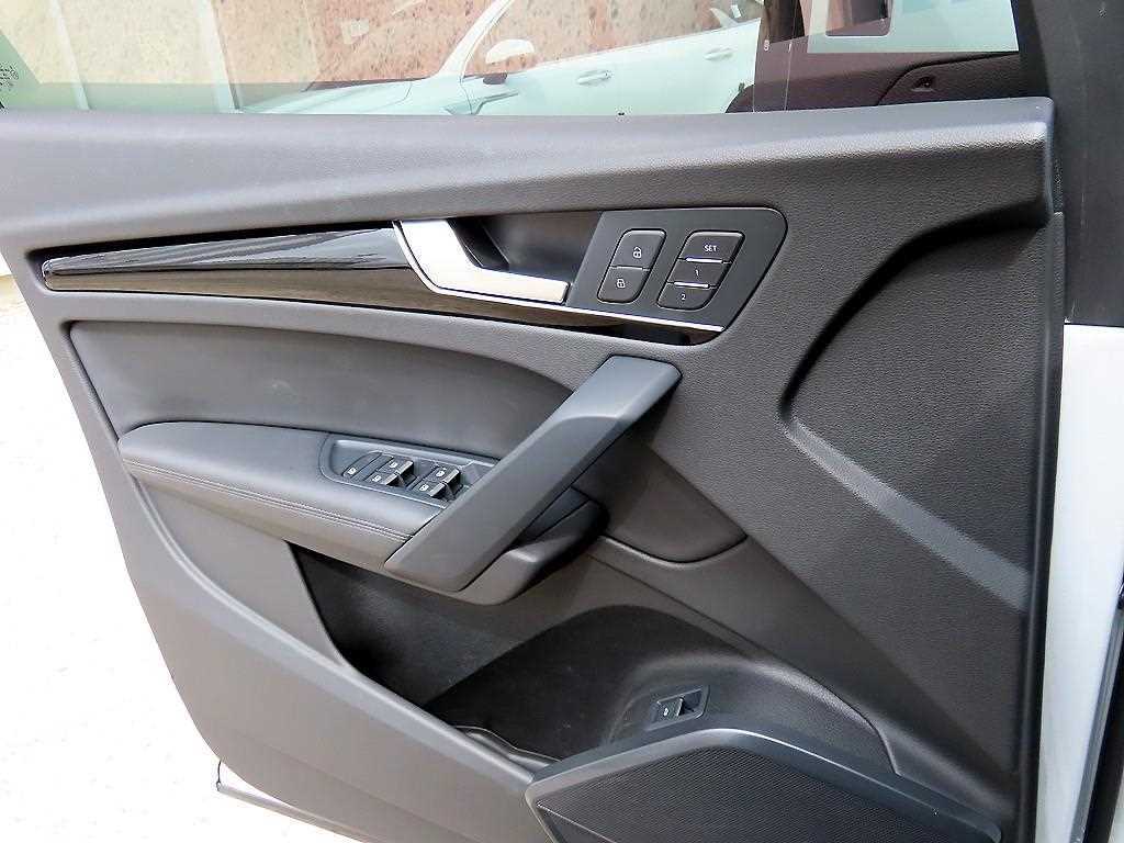 Audi Q5 — photo 12