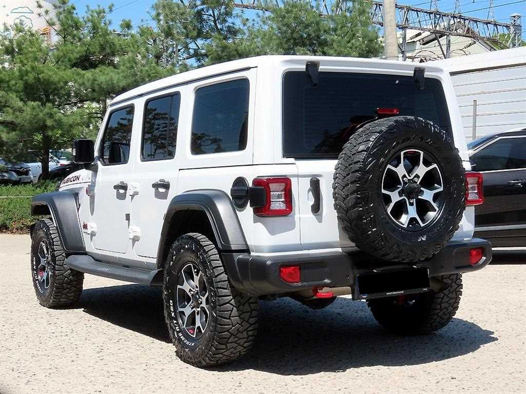 Jeep Wrangler — photo 03