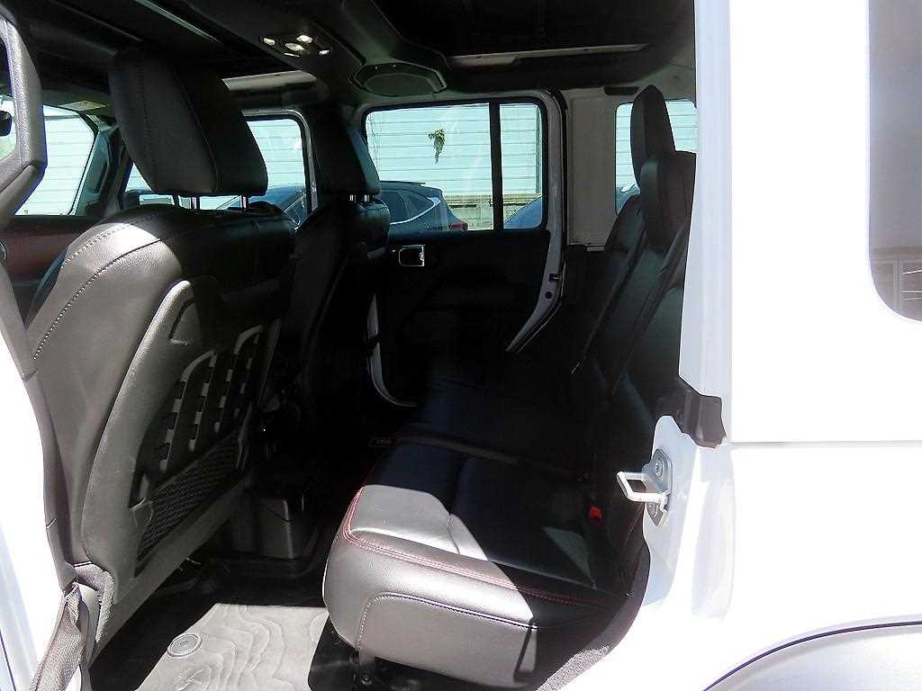 Jeep Wrangler — photo 06