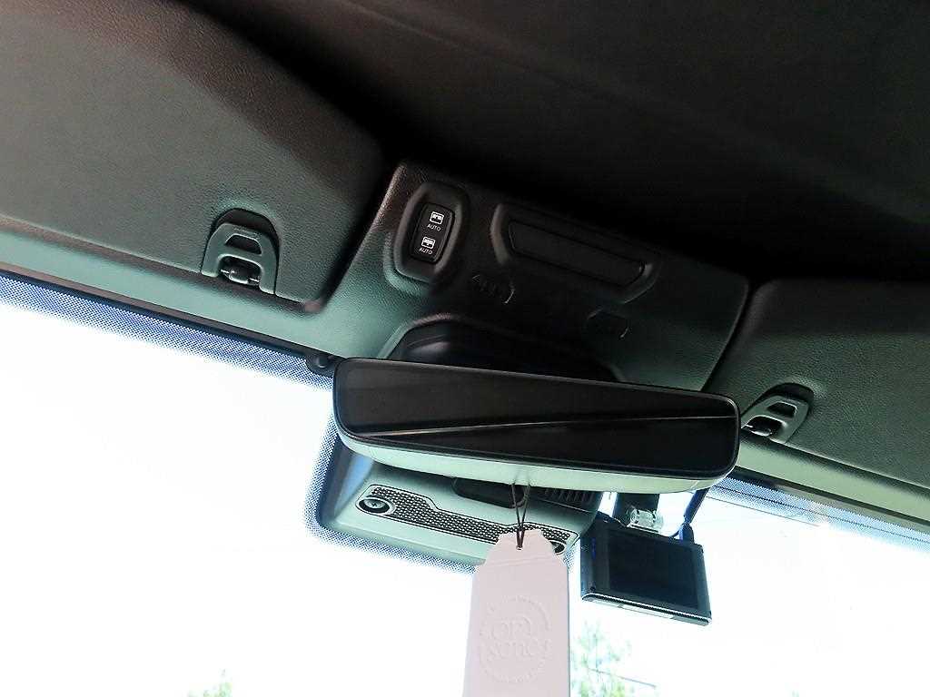 Jeep Wrangler — photo 15