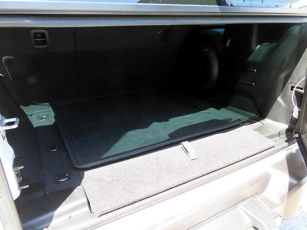 Jeep Wrangler — photo 18