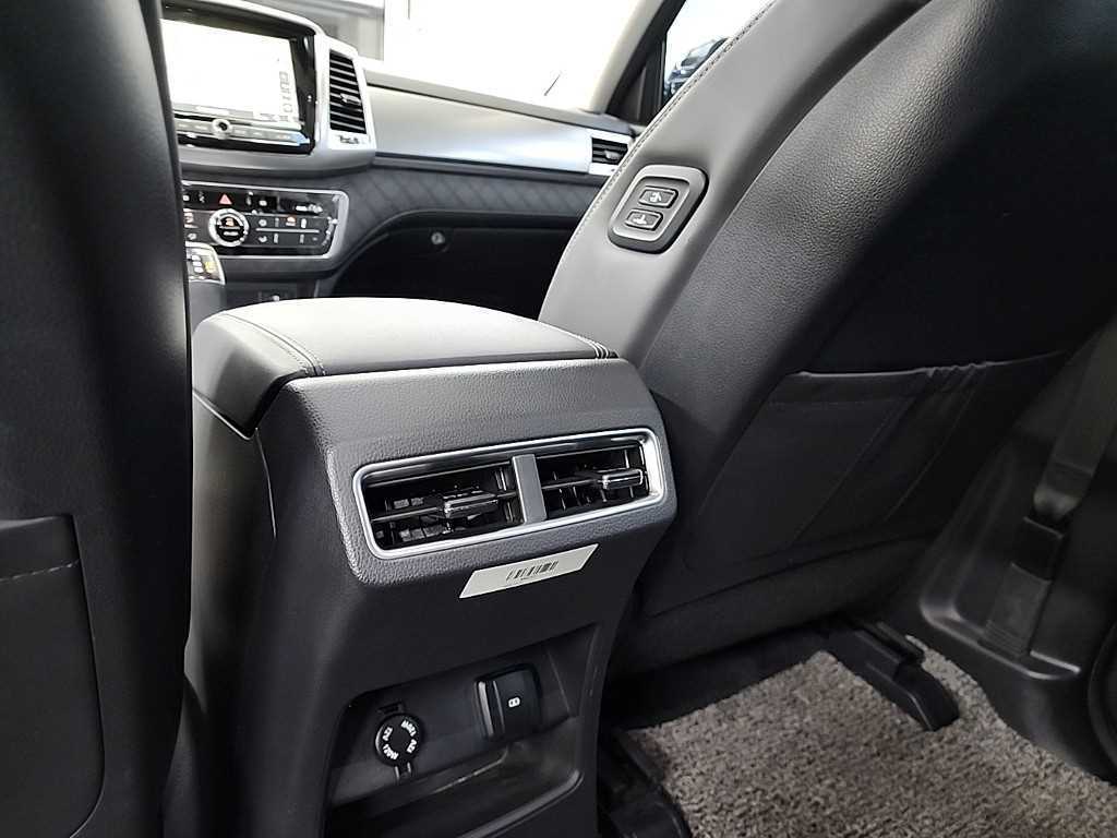 KGM Rexton — photo 13