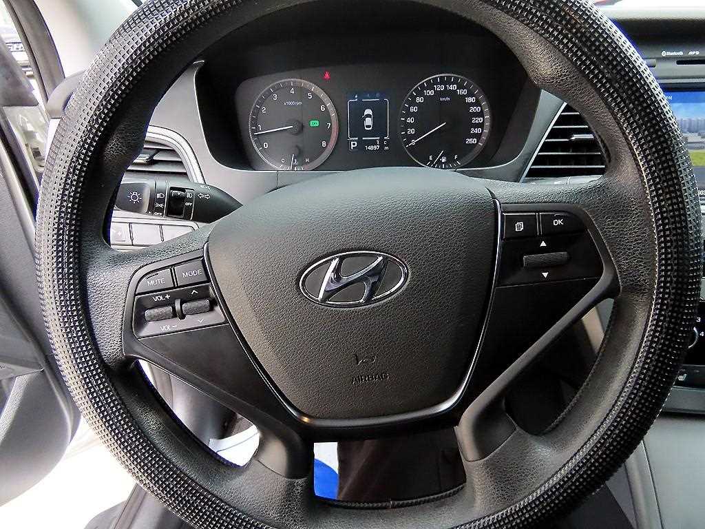 Hyundai Sonata — photo 08