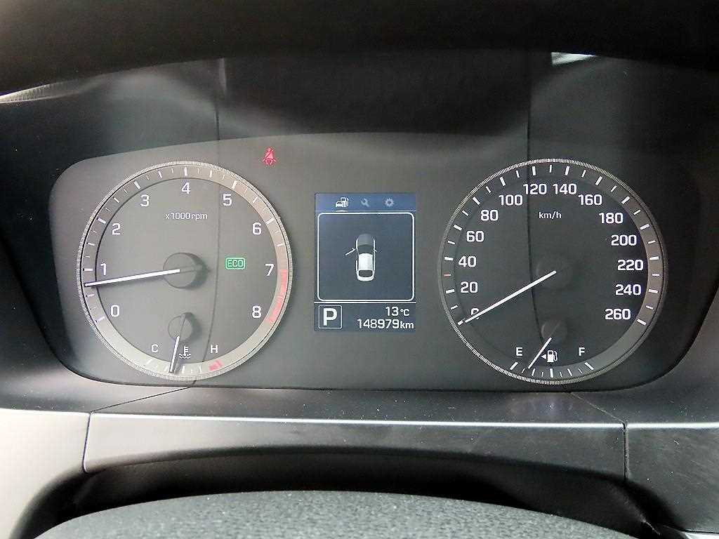 Hyundai Sonata — photo 09