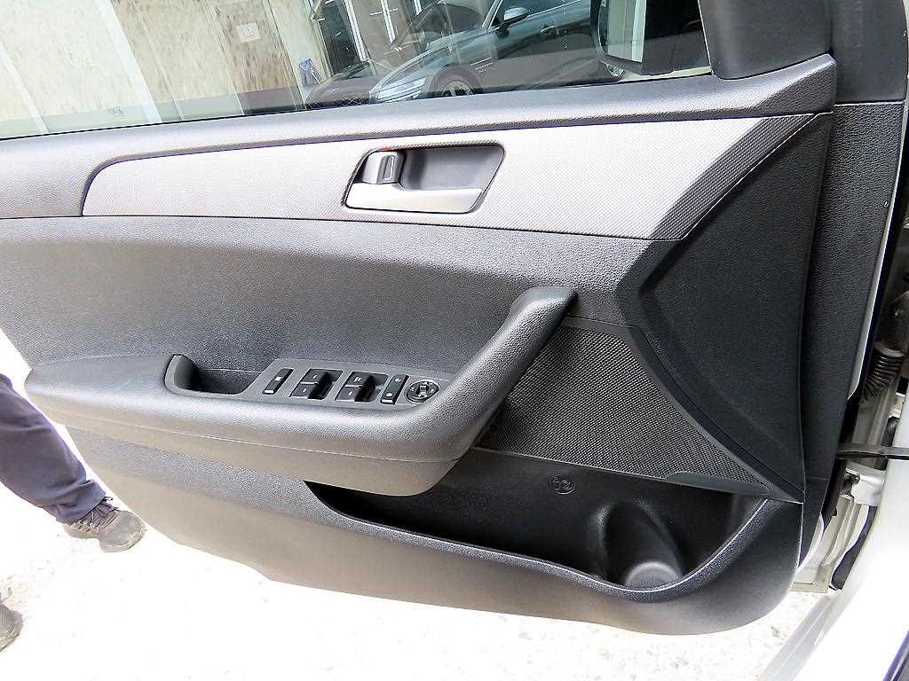 Hyundai Sonata — photo 11