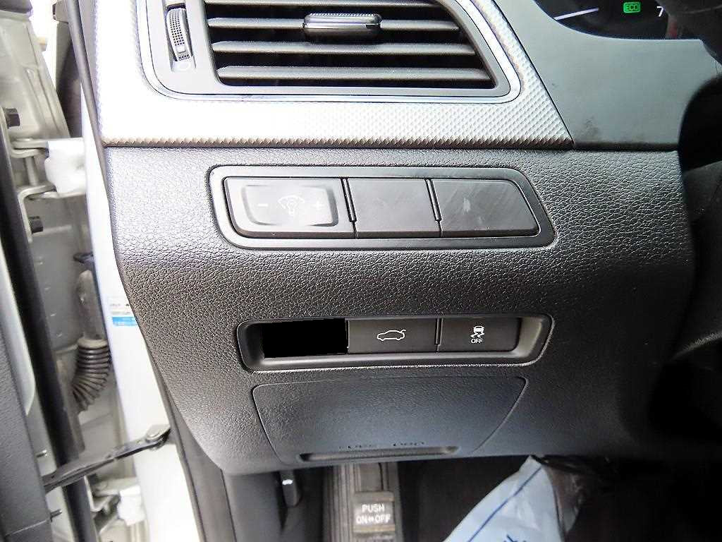 Hyundai Sonata — photo 12