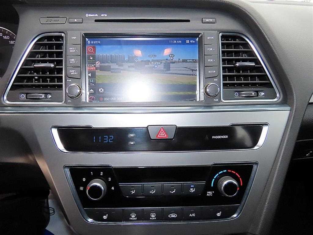 Hyundai Sonata — photo 13