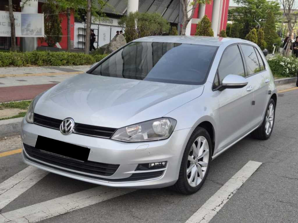 Volkswagen Golf — photo 02
