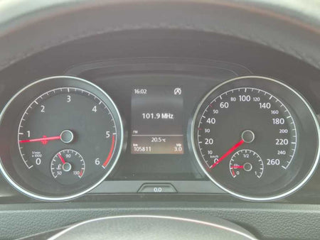 Volkswagen Golf — photo 15