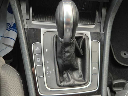 Volkswagen Golf — photo 20