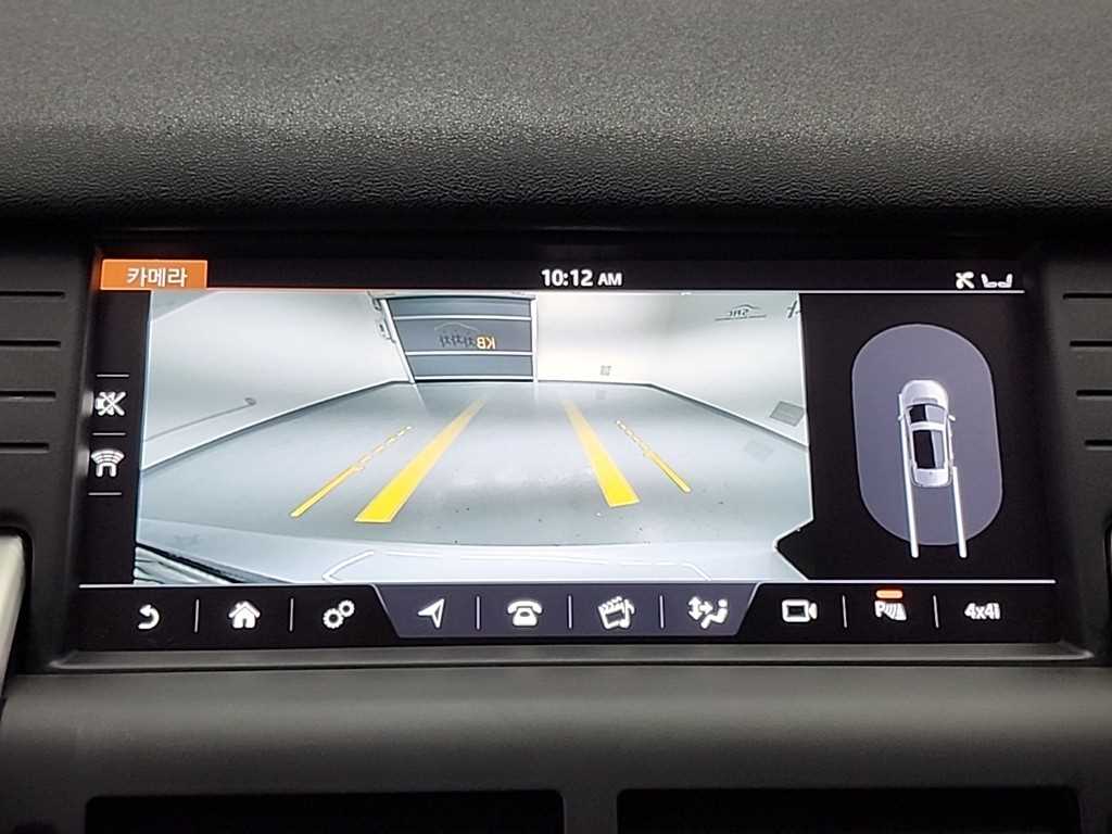 Land Rover Discovery Sport — photo 16
