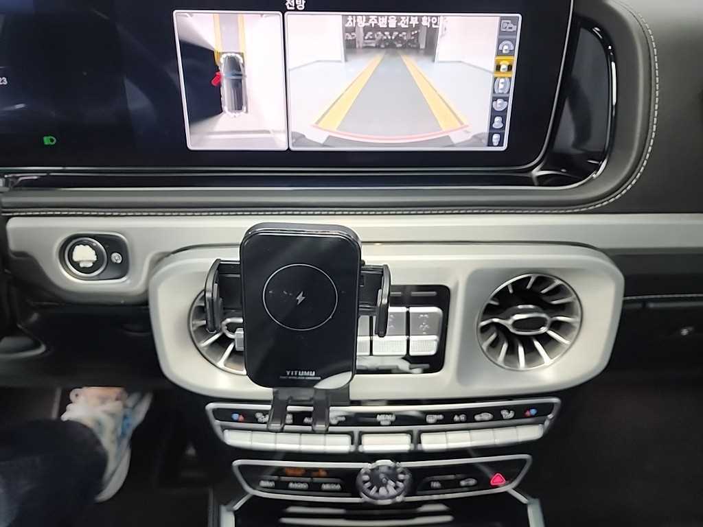 Mercedes-Benz G-Class — photo 10