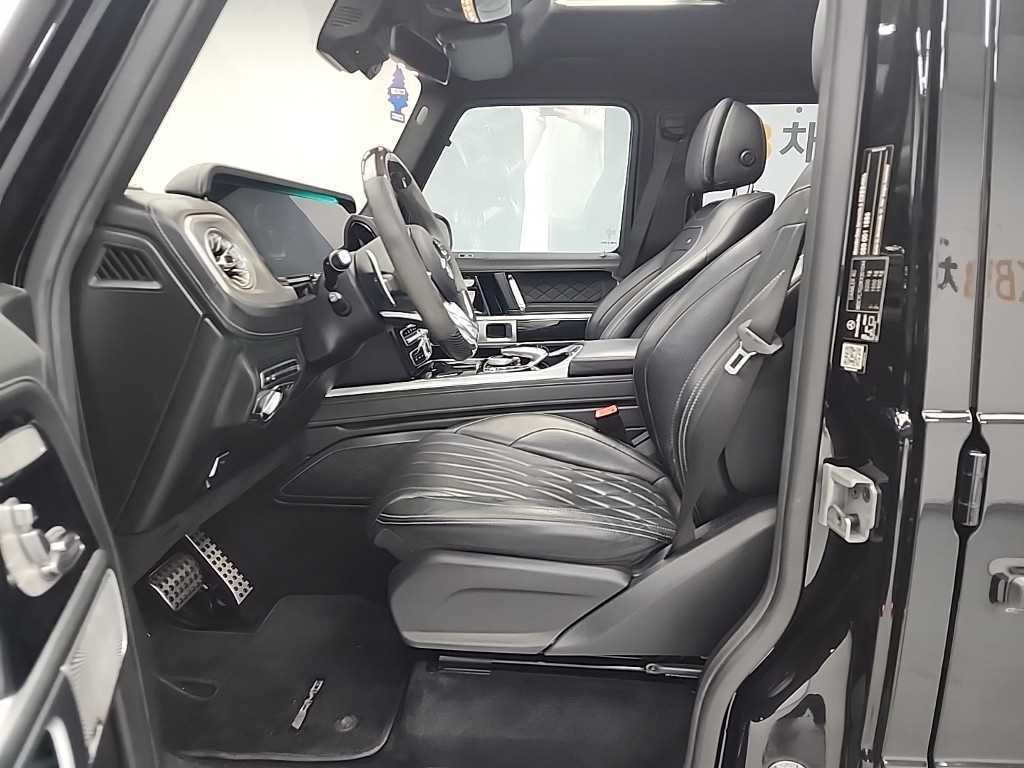 Mercedes-Benz G-Class — photo 11