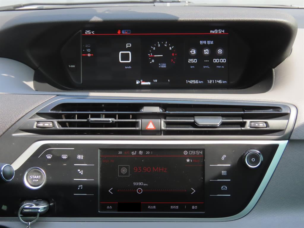 Citroen C4 Picasso — photo 09