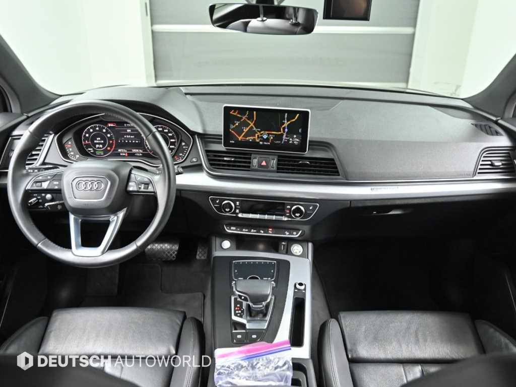 Audi Q5 — photo 07