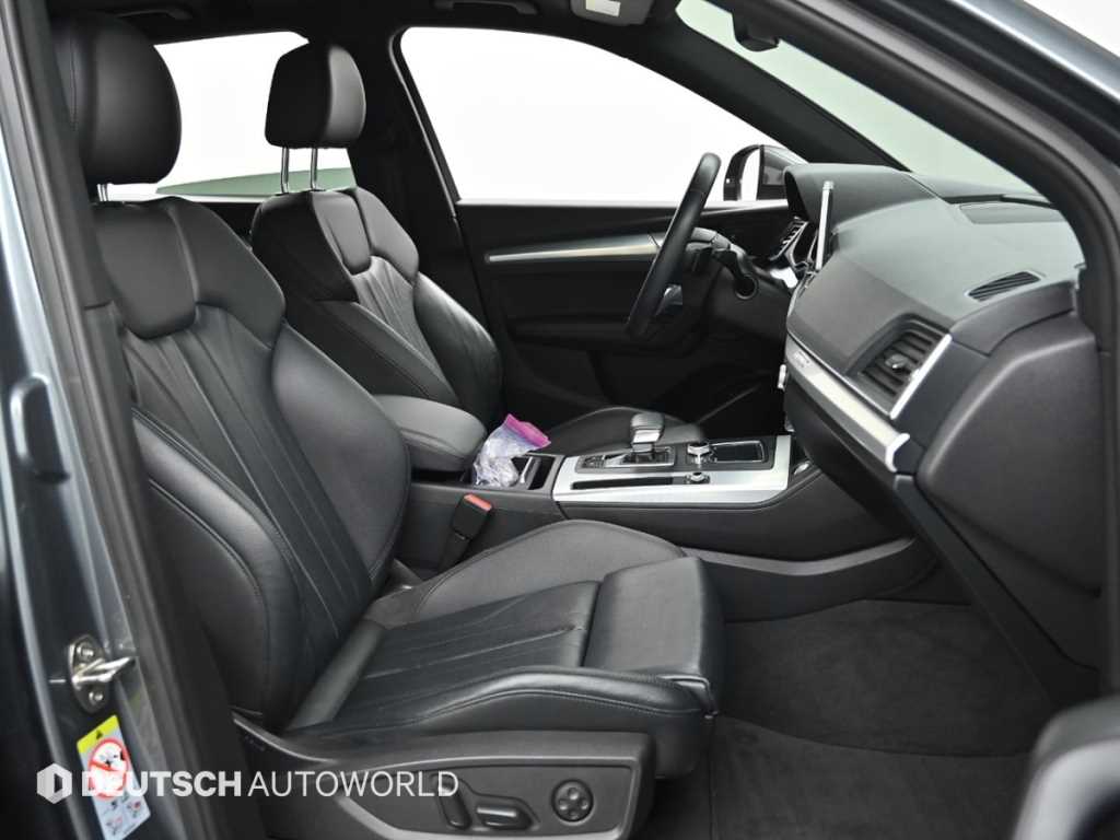 Audi Q5 — photo 10