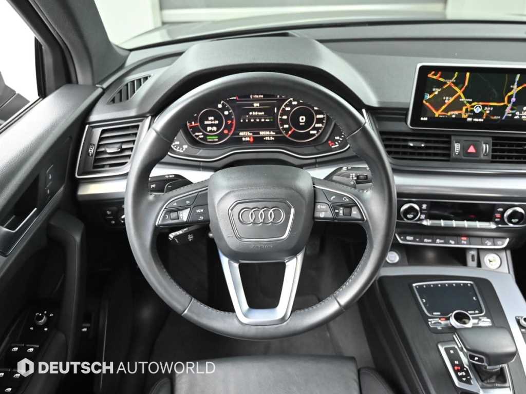 Audi Q5 — photo 13