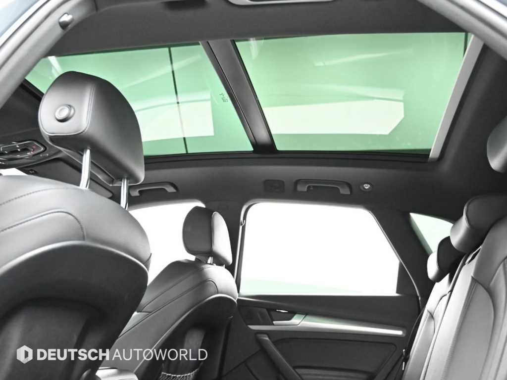 Audi Q5 — photo 18