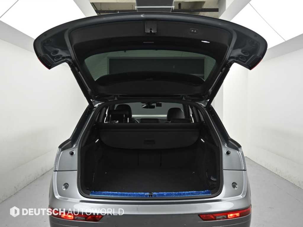 Audi Q5 — photo 19