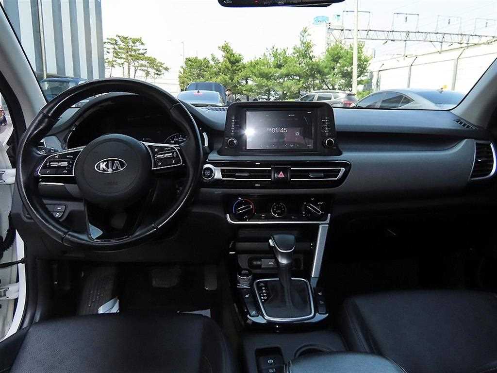 Kia Seltos — photo 07