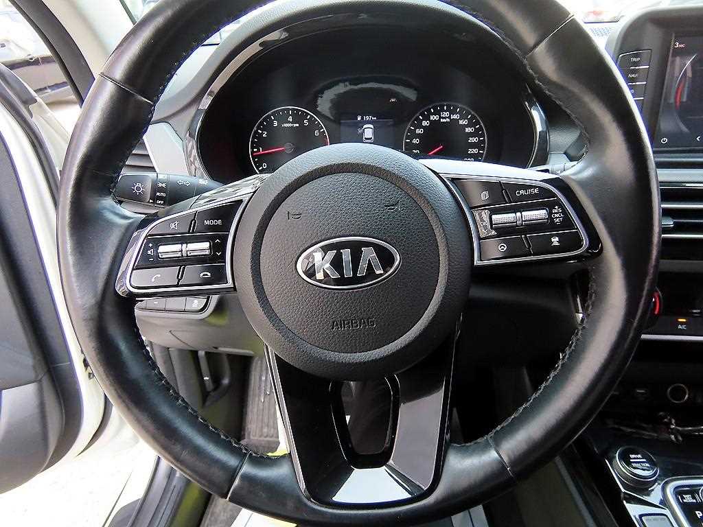 Kia Seltos — photo 08