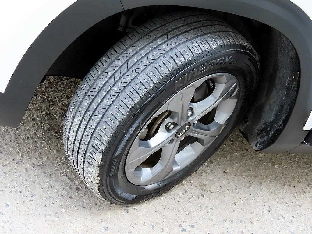 Kia Seltos — photo 18