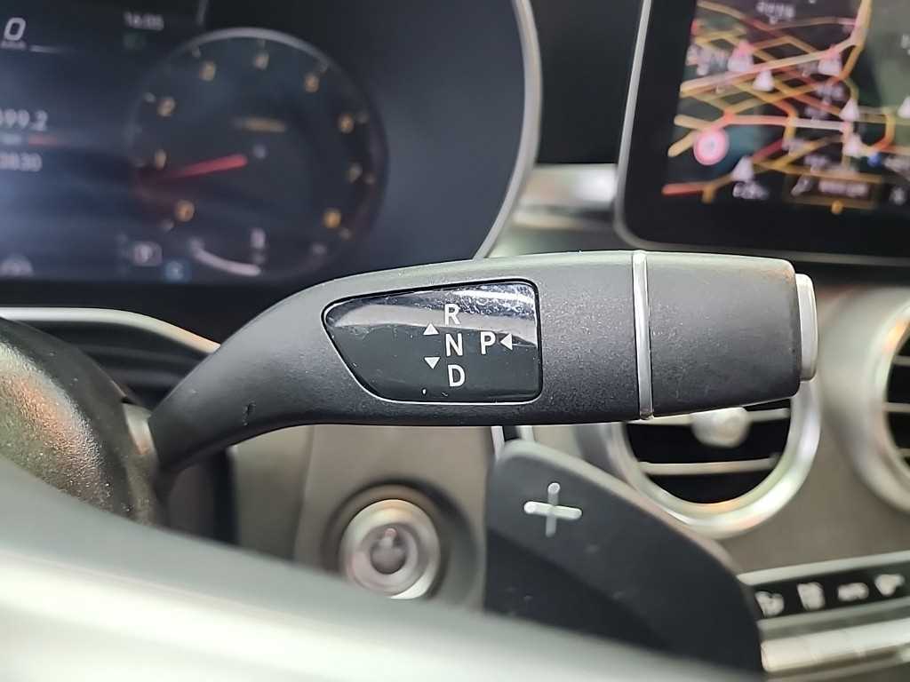 Mercedes-Benz GLC-Class — photo 08