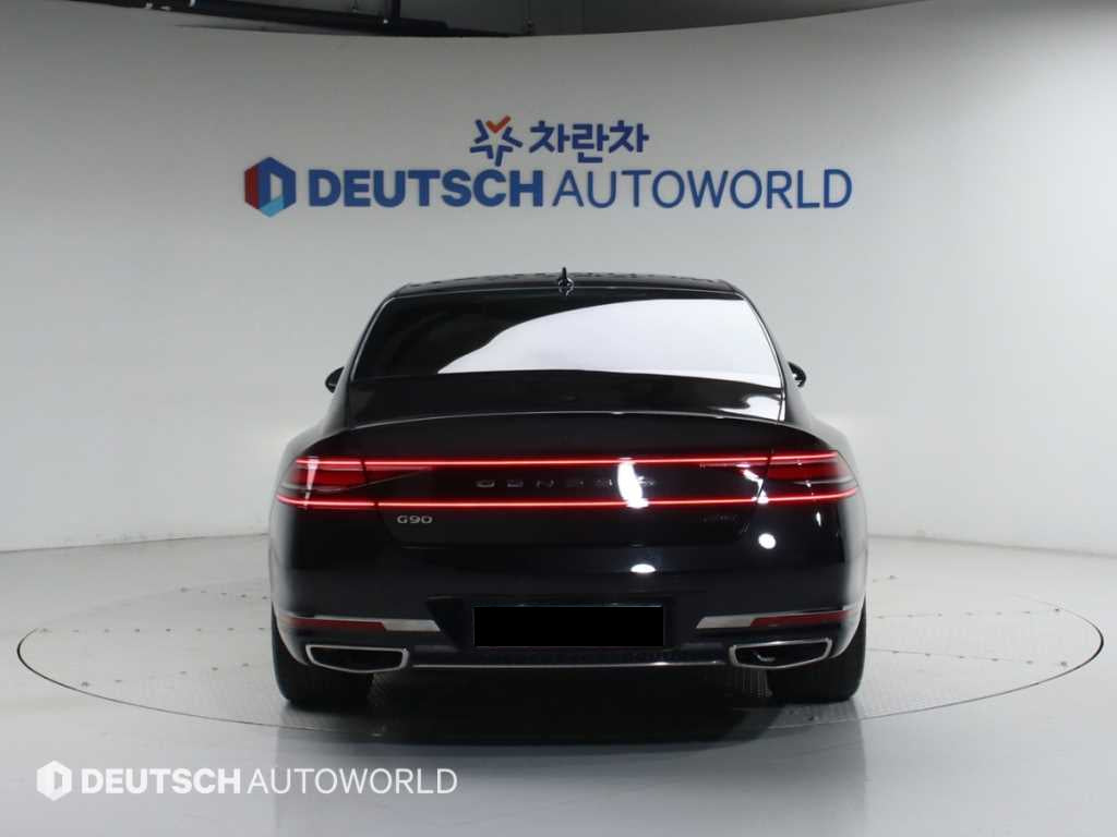 Genesis G90 — photo 04