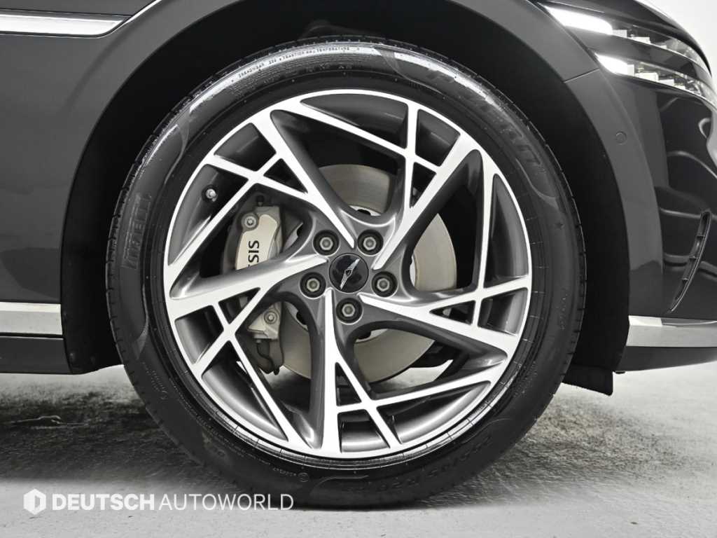 Genesis G90 — photo 05