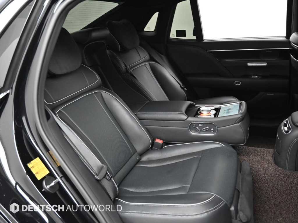 Genesis G90 — photo 12