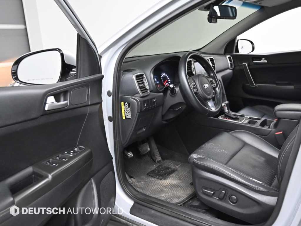 Kia Sportage — photo 11