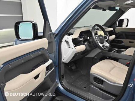 Land Rover Defender — photo 11