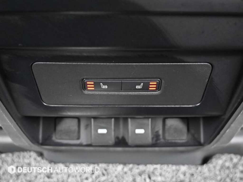 Land Rover Defender — photo 16