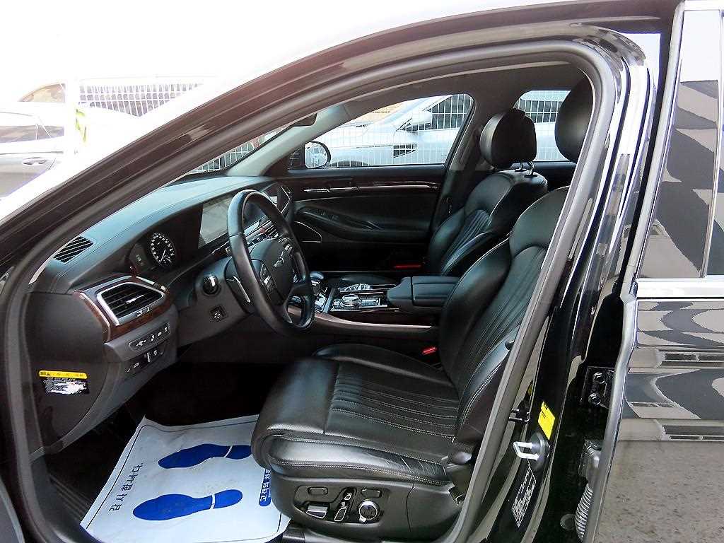 Genesis EQ900 — photo 05