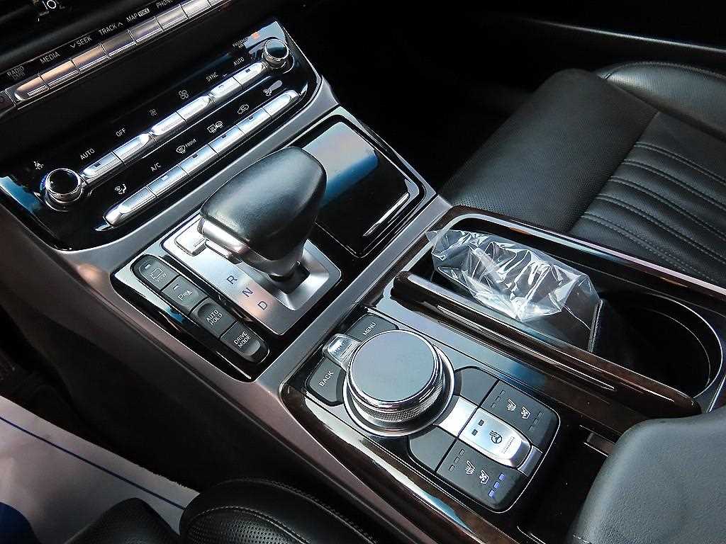 Genesis EQ900 — photo 11