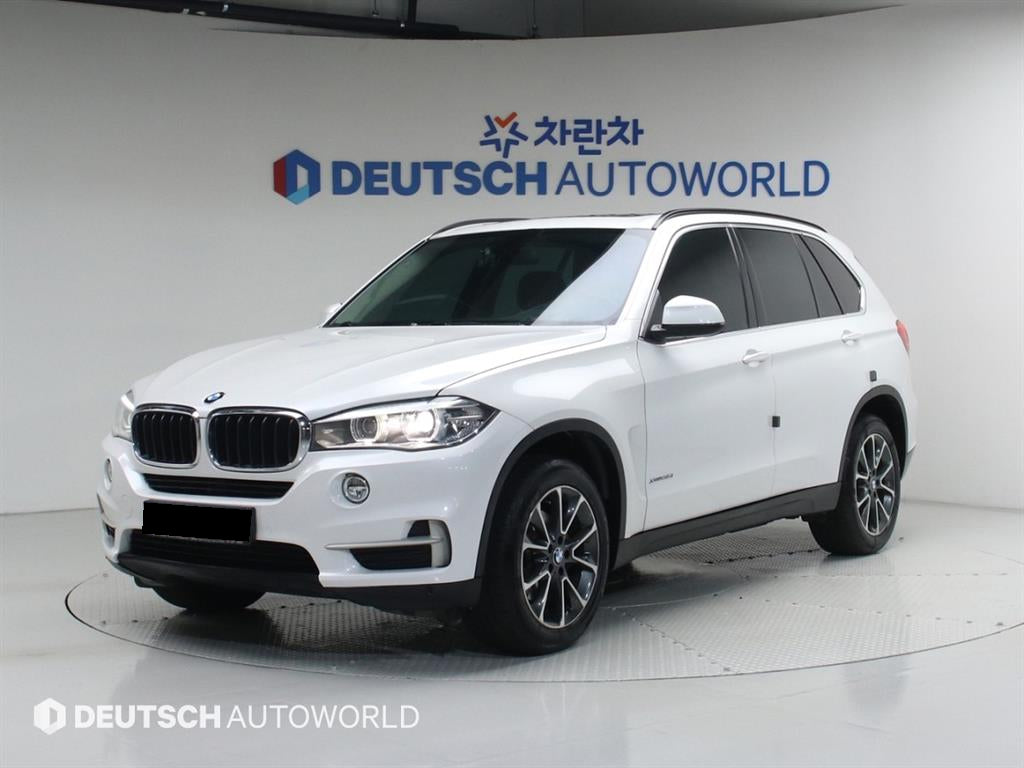 BMW X5 — photo 01