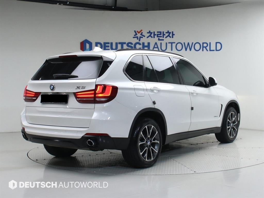 BMW X5 — photo 02