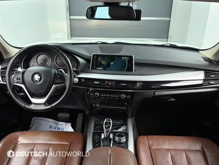 BMW X5 — photo 07