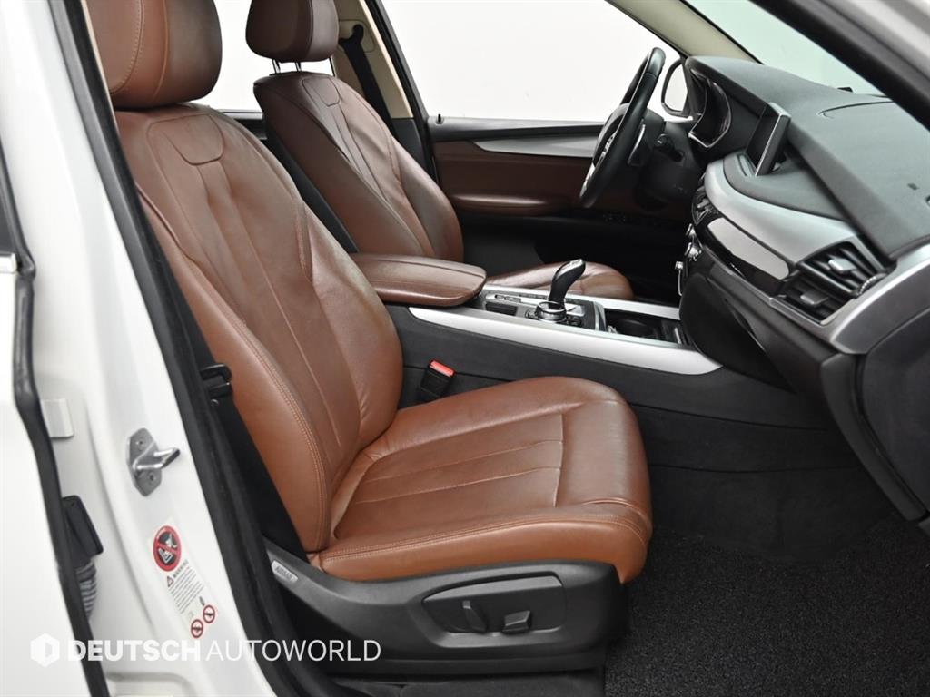 BMW X5 — photo 10