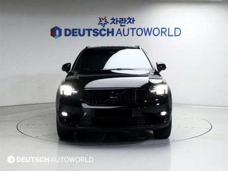 Volvo XC40 — photo 03