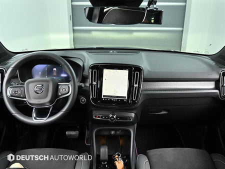 Volvo XC40 — photo 08