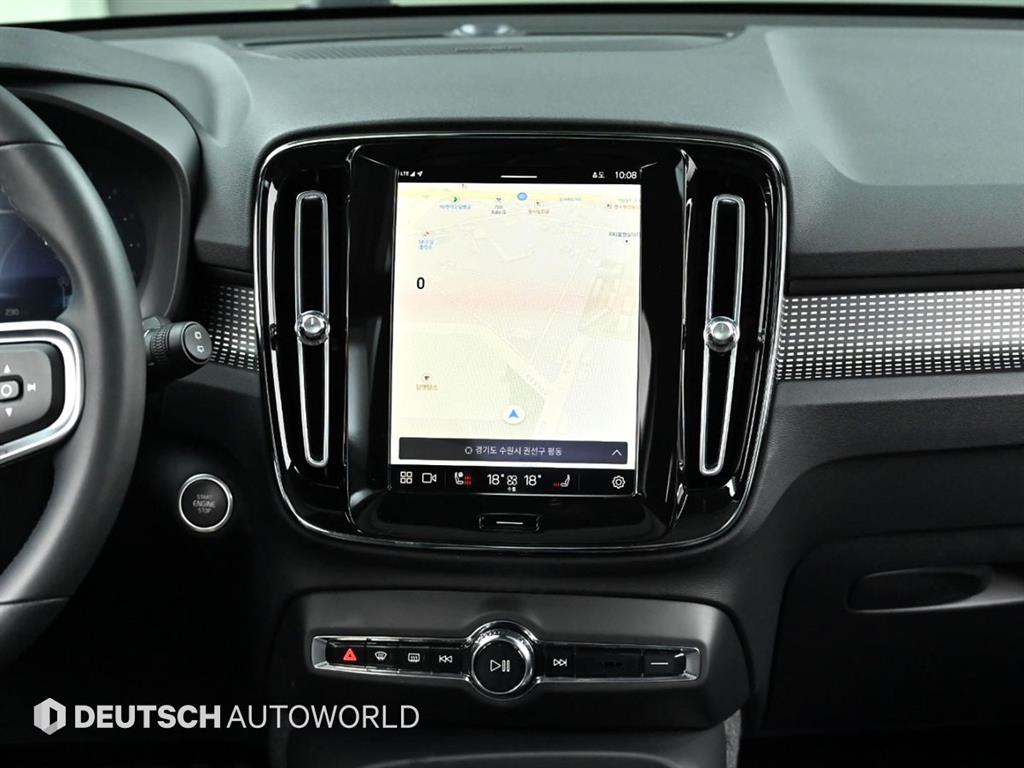 Volvo XC40 — photo 15