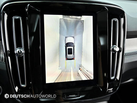 Volvo XC40 — photo 17
